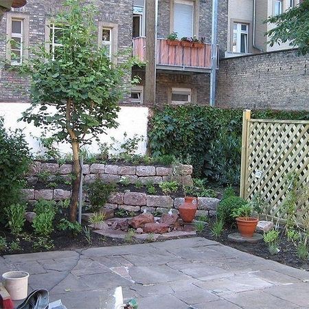 Hinterhof- und Dachbegrünungen